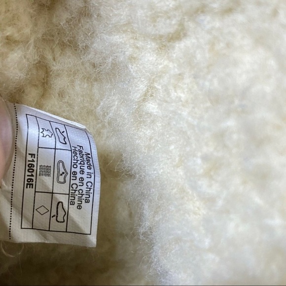 Sanuk Toasty Tails Women's Short Boots Size 10
Chestnut Faux Fur Warm Comfort - Picture 11 of 12